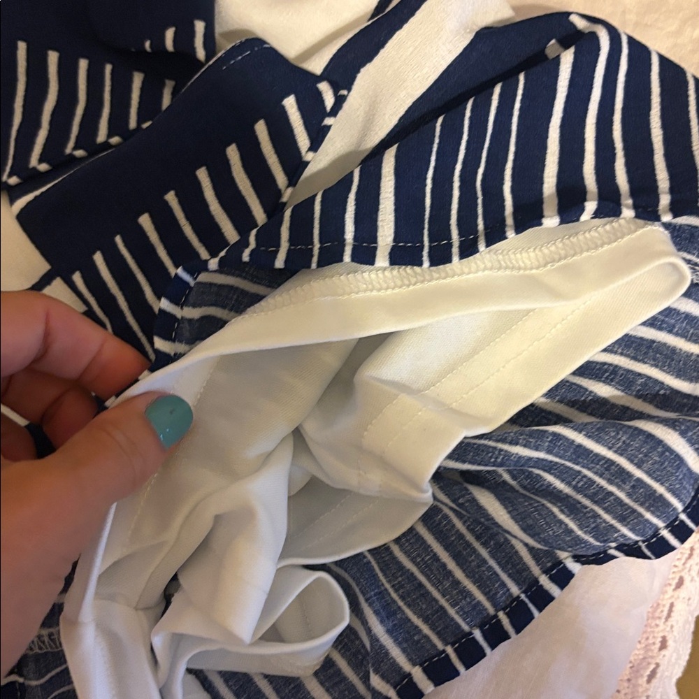 Lulu's Dephi Strapless Navy and White Romper Size M - Picture 7 of 8